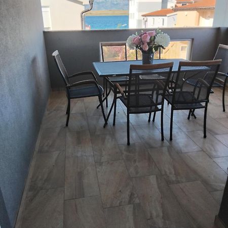 Apartment Dvorak Vir Exteriör bild