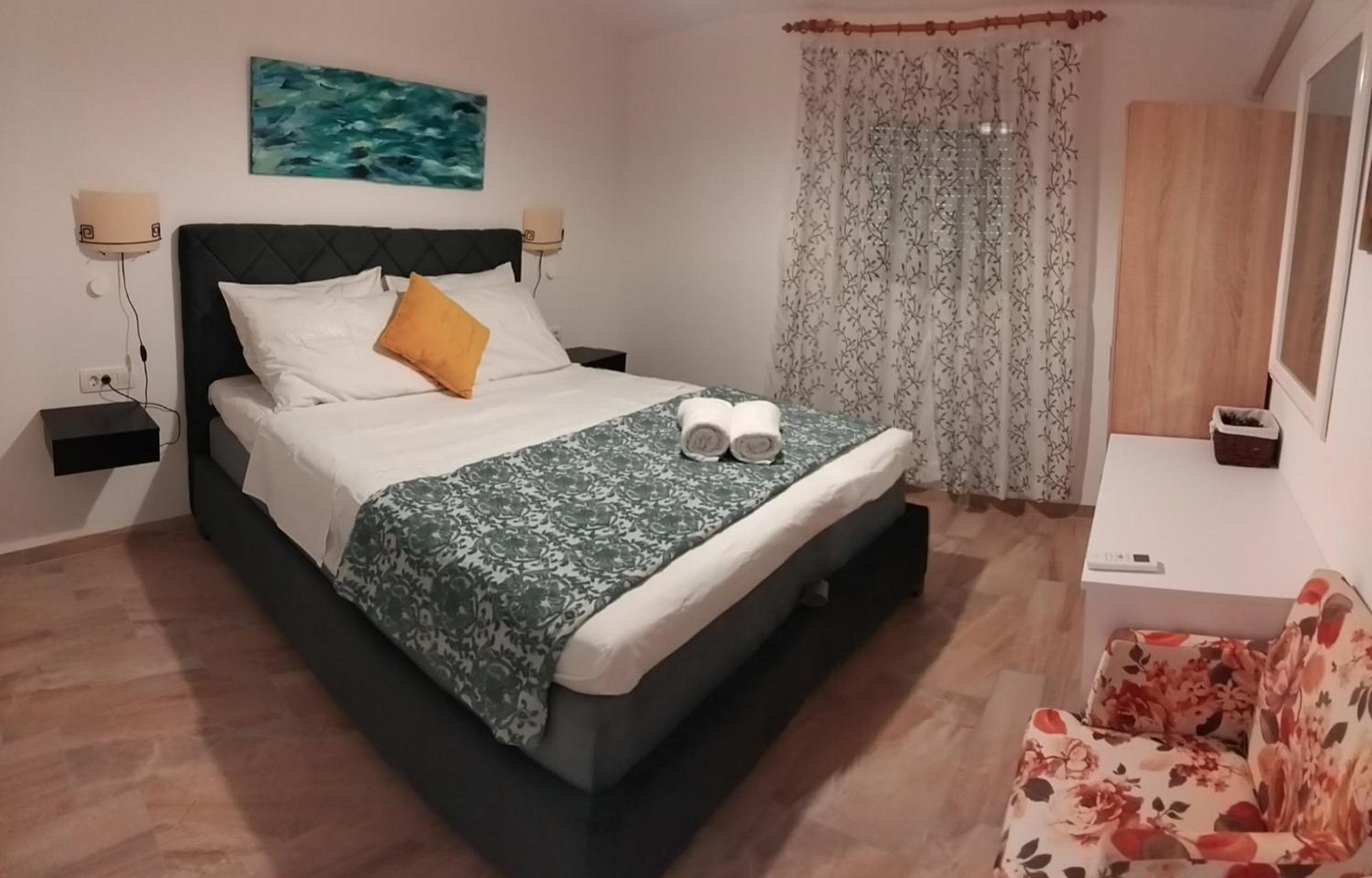 Apartment Dvorak Vir Exteriör bild